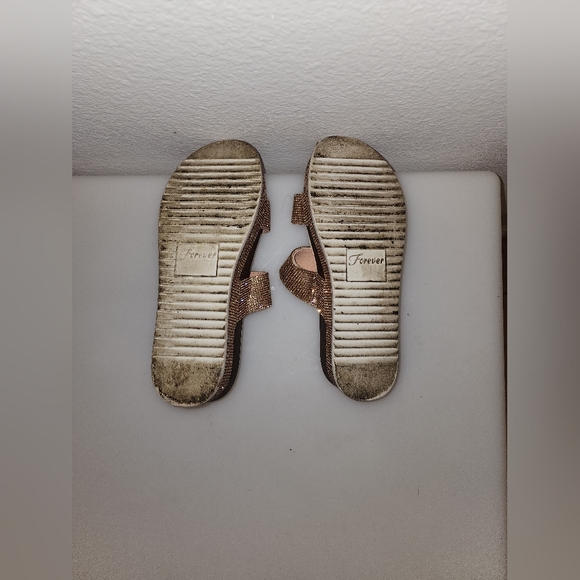 Bedazzled Platform Sandles Size 6 1/2 Forever Tan and Gold - Picture 9 of 9